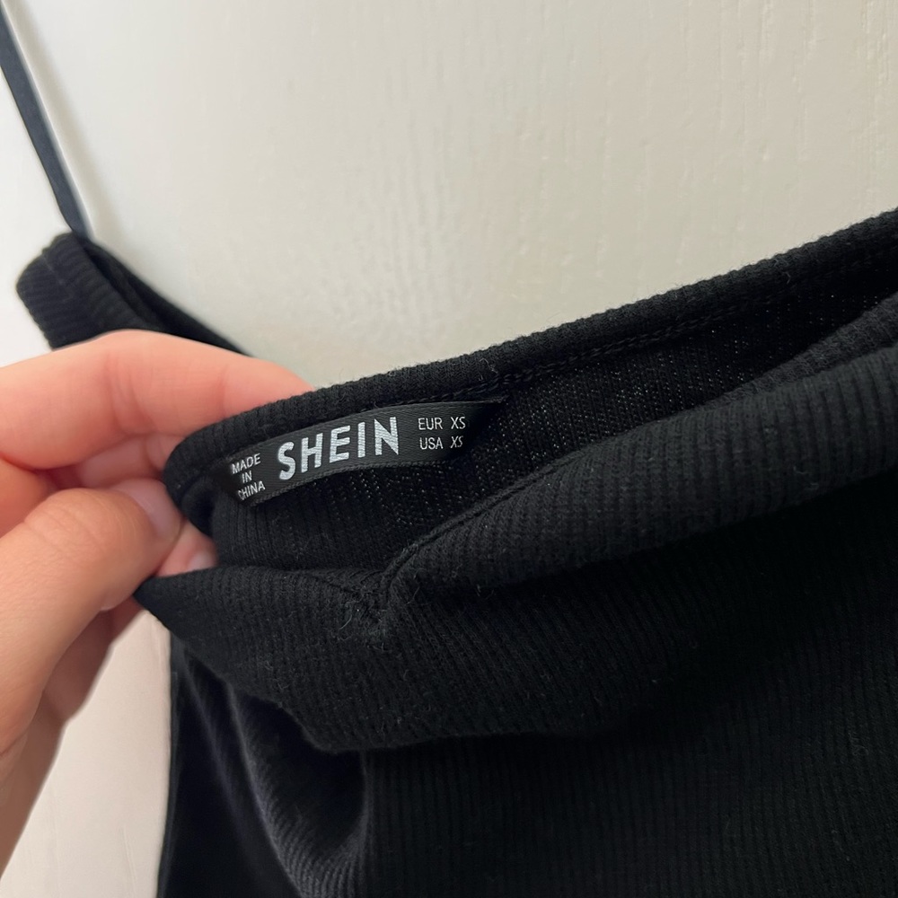 SHEIN STRAPLESS TOP